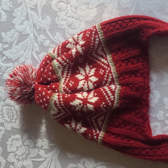 Winter hat - Picture 2 of 3